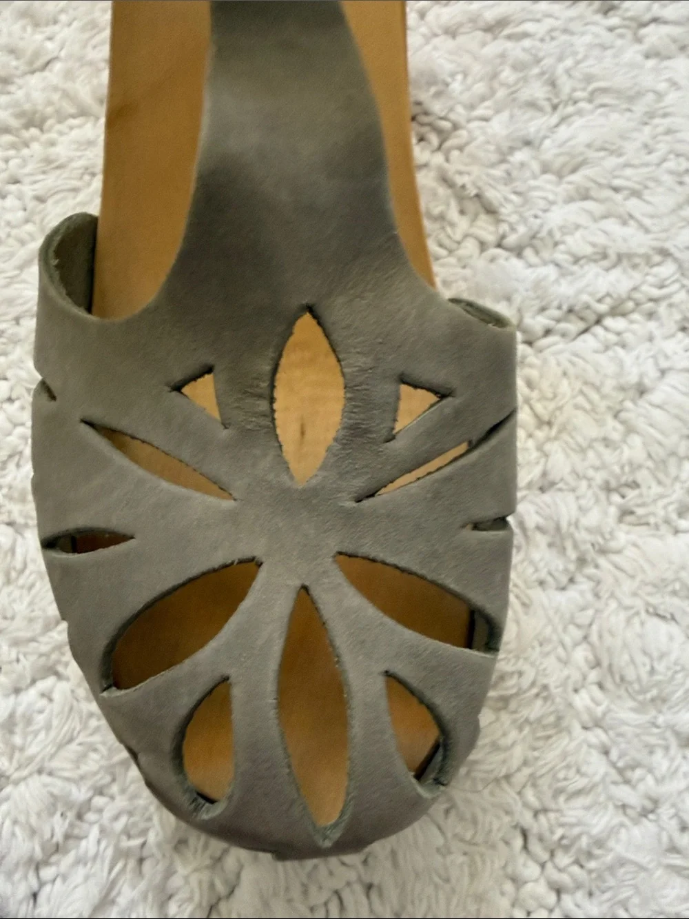 Swedish Hasbeens Light Gray Suede Cutout T-Strap Wooden Wedge Sandals EU 37 NWOT